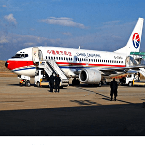 尧都机场货运航空快运业稳步发展的原因是什么？